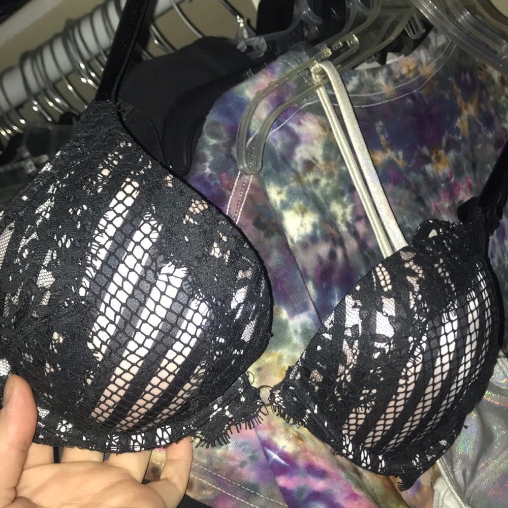 32B push up bra. Victoria’s Secret